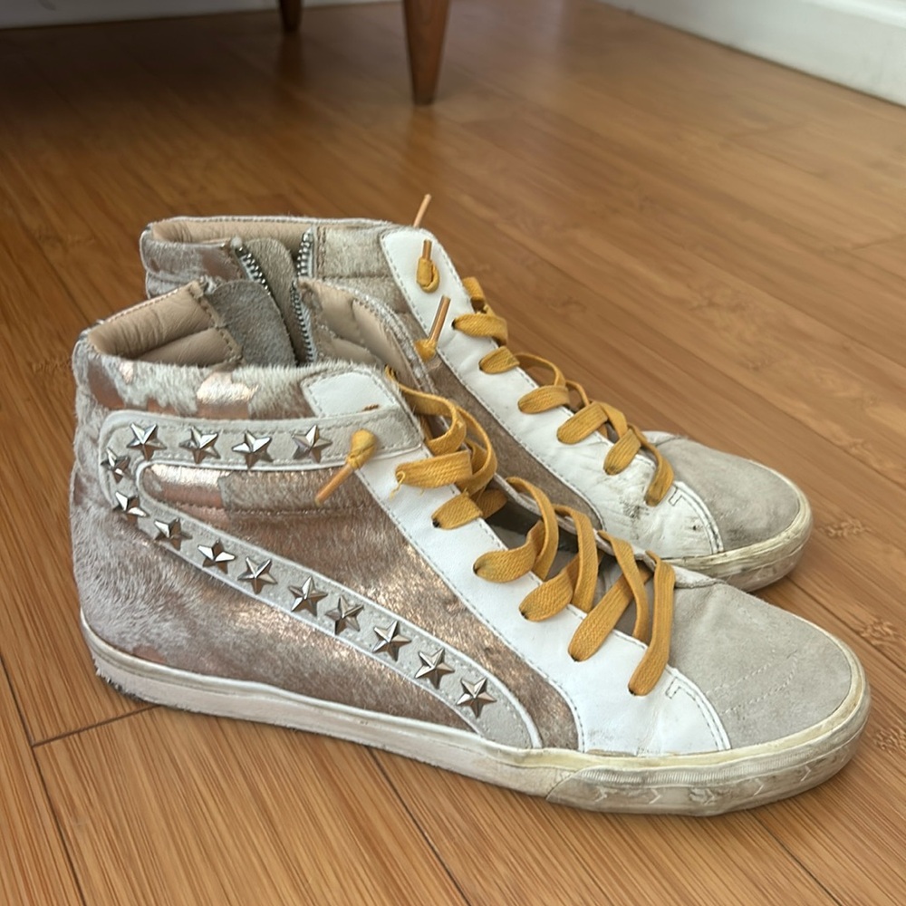 Vintage Hannas high top sneakers with orange laces
